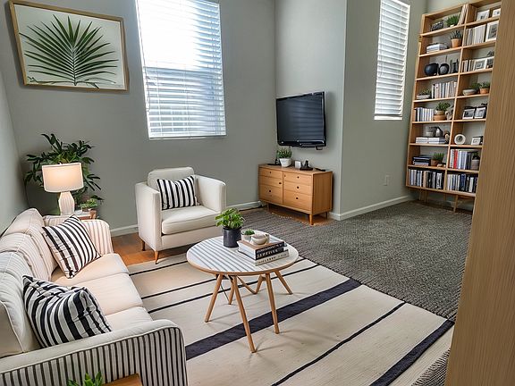 Virtually Staged Bonus room/Bedroom