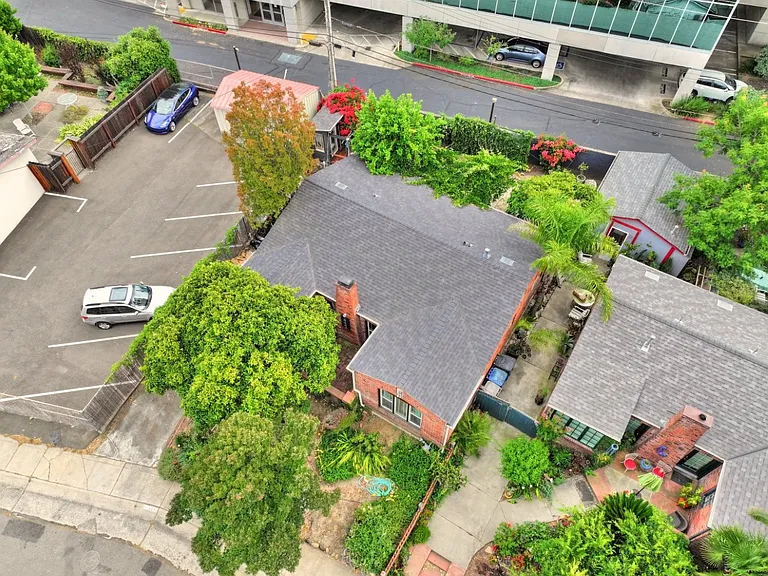 4232 Y St — Photo 37