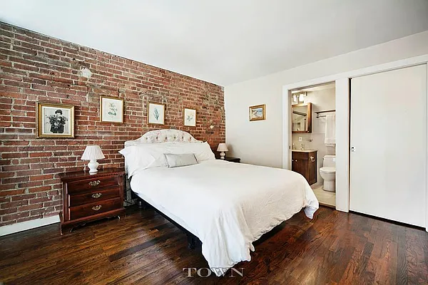 Sold by Town Residential | media 9