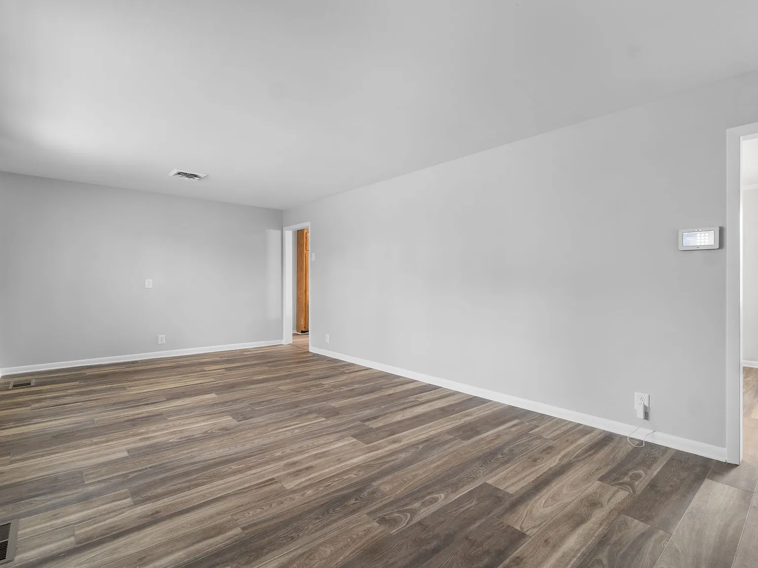 2 bed, 1.5 bath, 1825 sqft, $1,750 — Photo 3