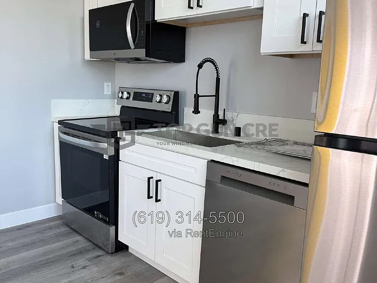 3120 Martin Ave — Photo 4