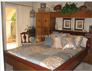 4th image of 2380 Los Feliz St
