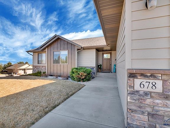 3rd image of 678 Stumer Rd