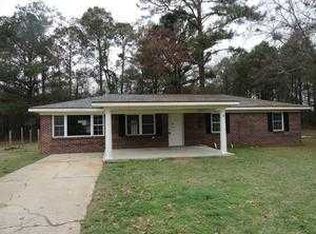 709 Magnolia Ave, Hartford, AL 36344
