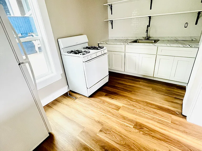 111 S Grandview Ave #7 — Photo 6