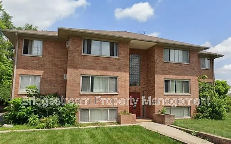917 Cherry Dr #6 — Photo 1