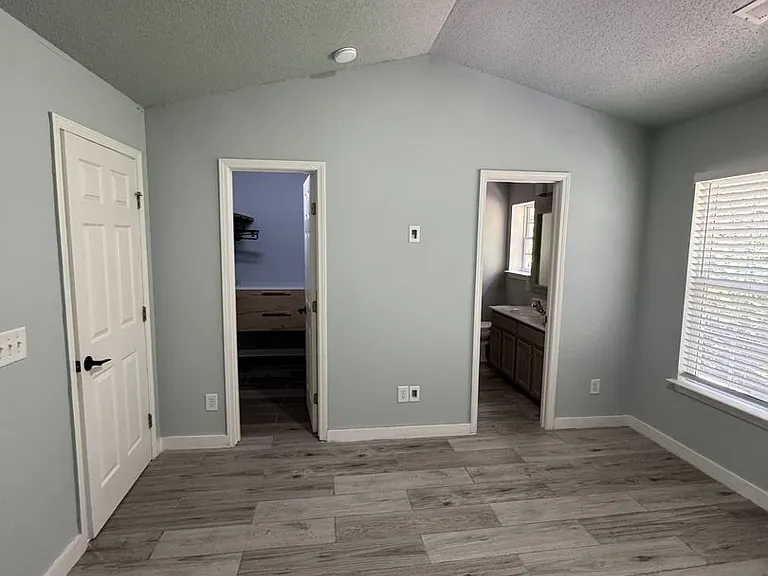 108 Bridford Pkwy — Photo 15