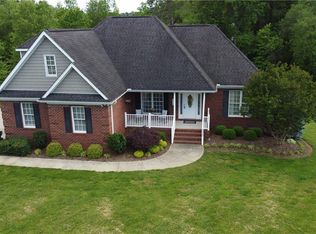 3327 Lazy Ln, Graham, NC 27253