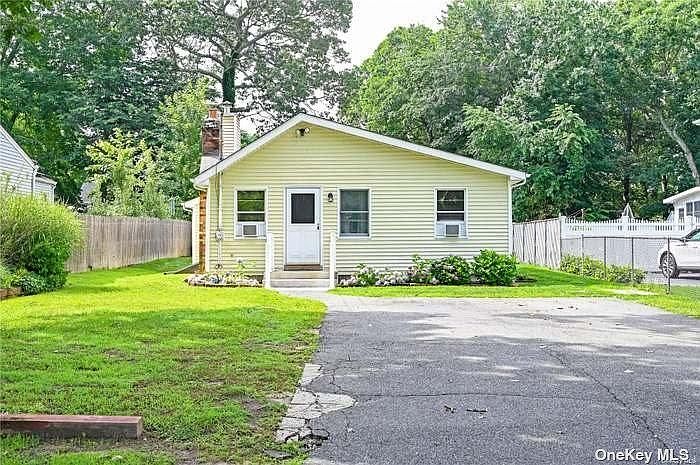1st image of 18 Cedarhurst Ave