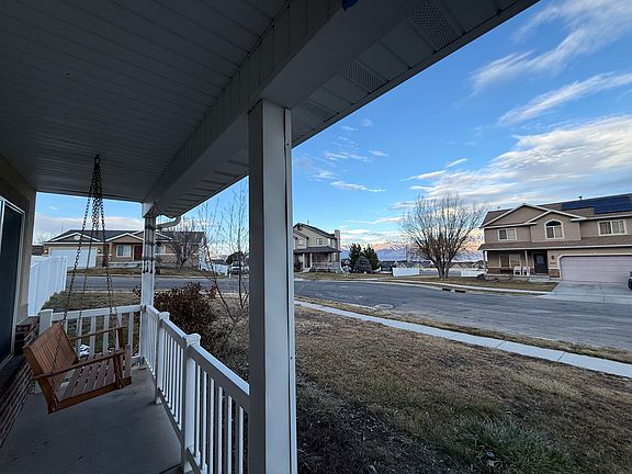 5th image of 4031 S Montego Dr