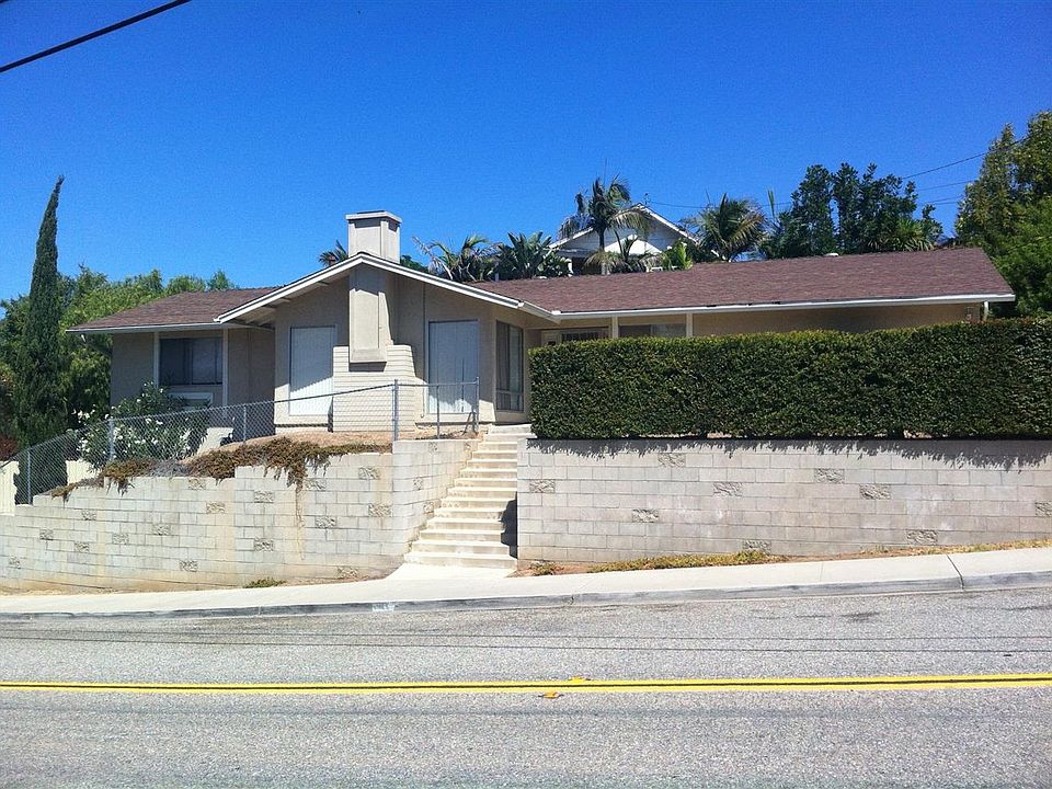 1st image of 119 1st Ave