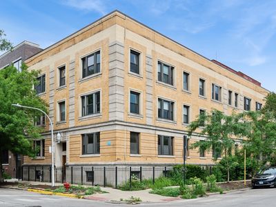 900 W Dakin St APT 1, Chicago, IL, 60613