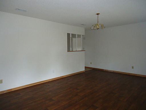 4th image of 901 Bethune Dr