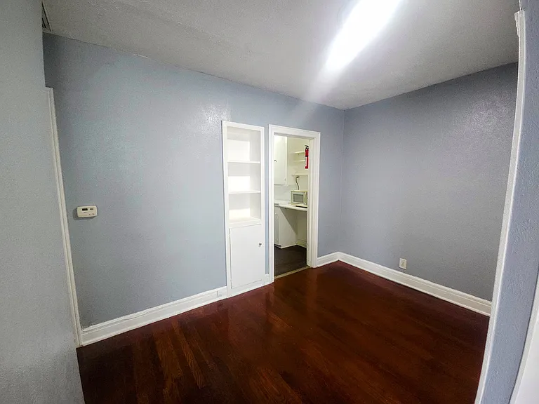 1904 W Main St #4 — Photo 9