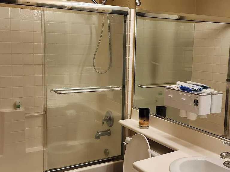 2nd Bathroom