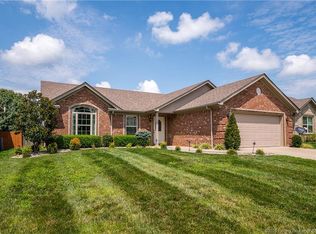 11828 Perry Crossing Pkwy, Sellersburg, IN 47172