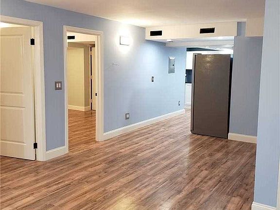 3rd image of 15526 79th St