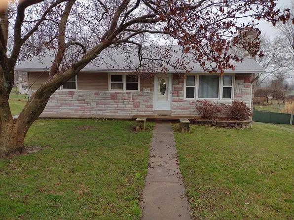 10525 Litz Ave, Saint Ann, MO 63074