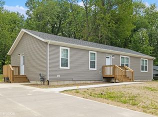 12377 Linden Ave, Sawyer, MI 49125