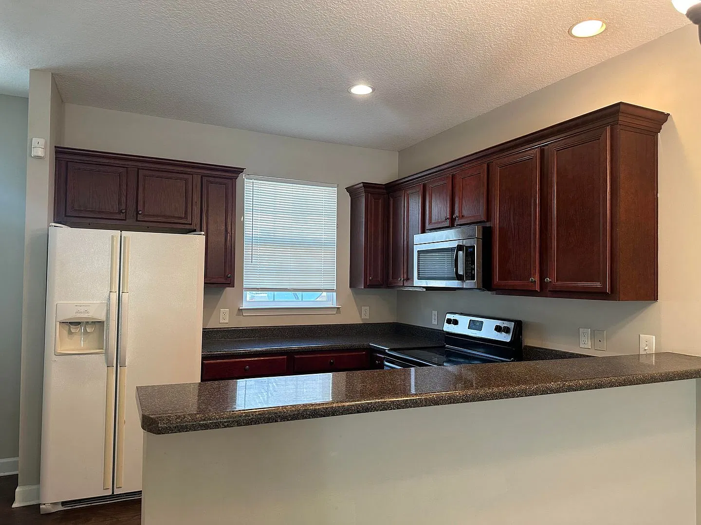 Move-In Special: 50% Off 1st Full Month's Rent — Photo 3