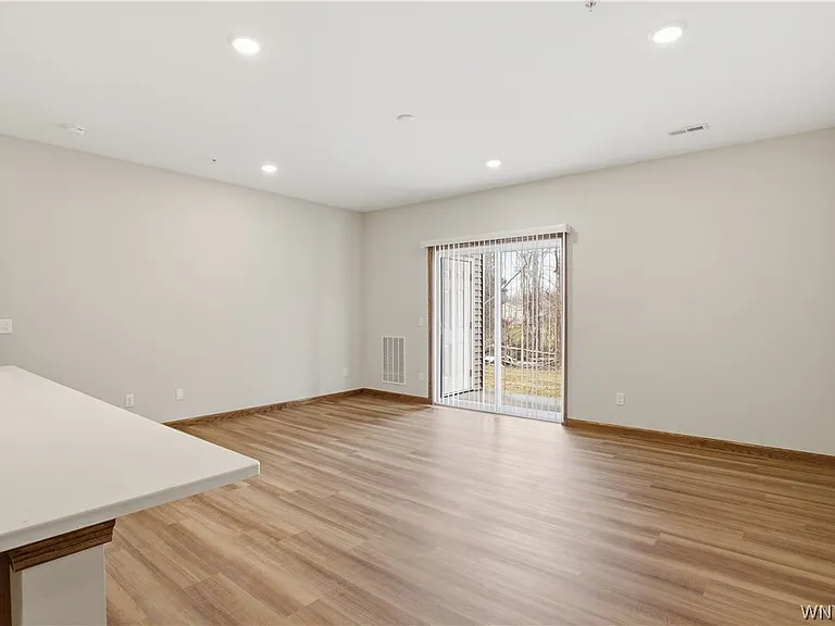 1130 Orchard Park Rd — Photo 7