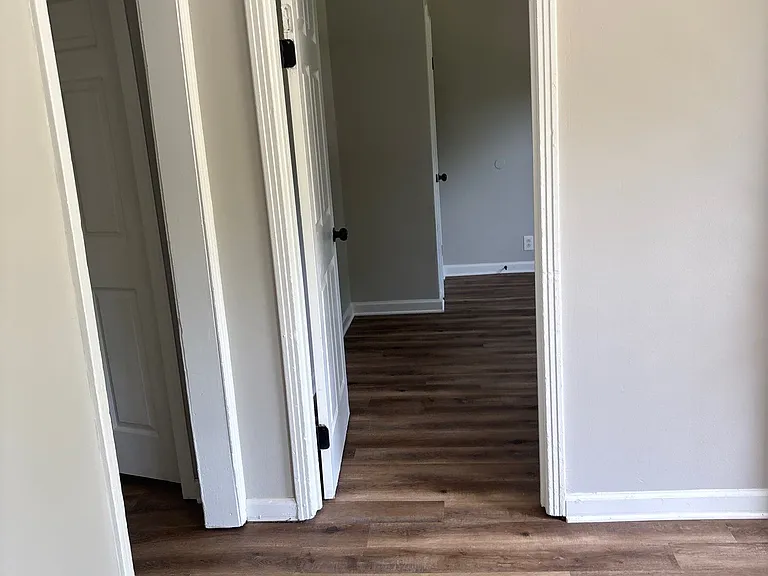 920 N Monroe Ave #1 — Photo 5