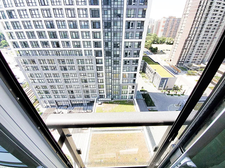 5 Mabelle Ave #1330 — Photo 3