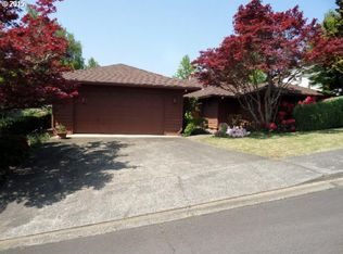 1682 NW Hopper St, Roseburg, OR 97471