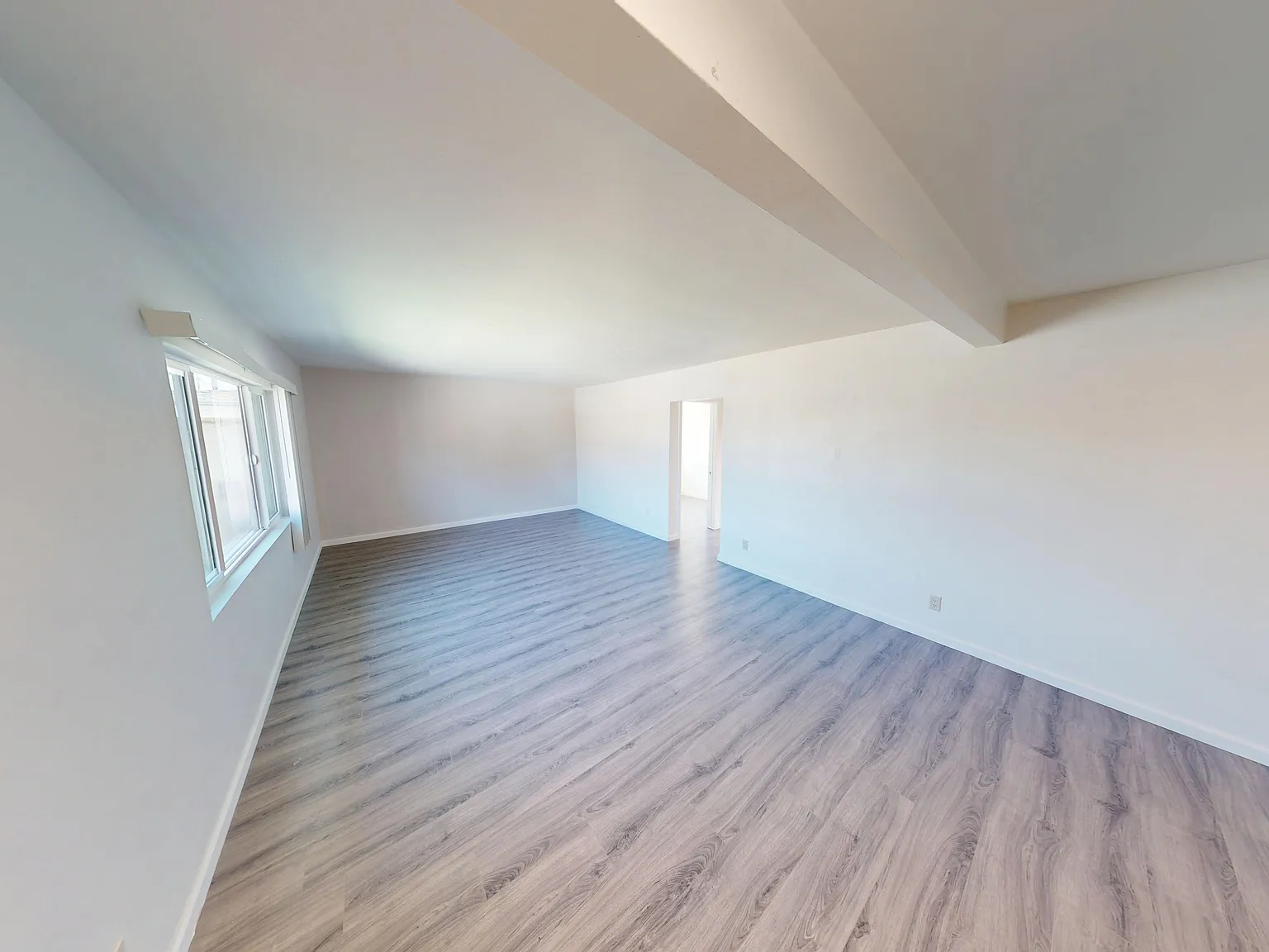 6 bed, 1618 sqft, $7,500 — Photo 4