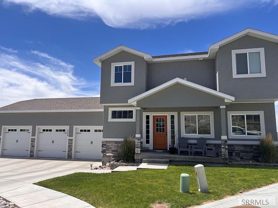 1st image of 372 Andesite Dr