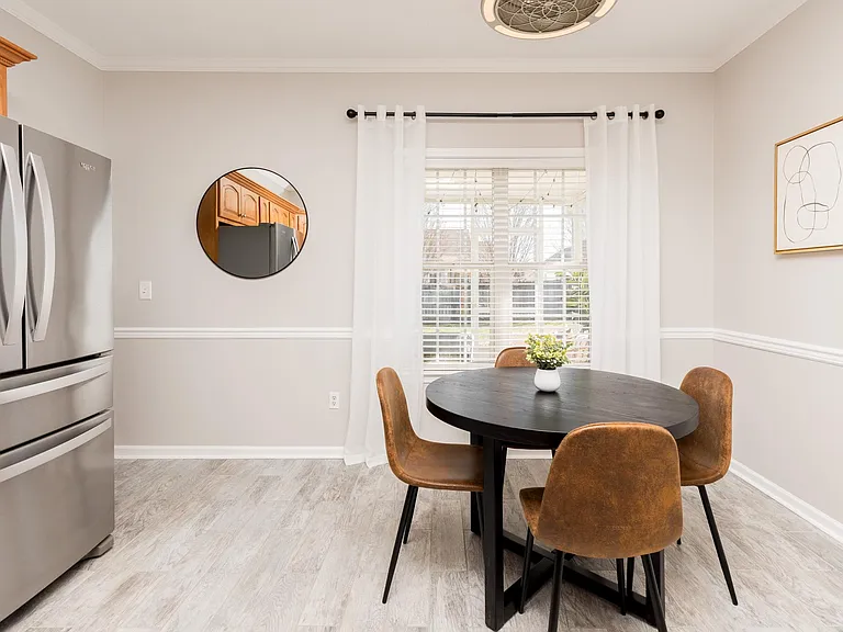 130 Larkspur Ln — Photo 25