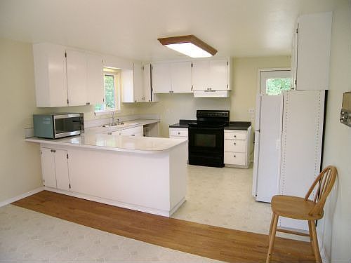 3rd image of 398 22nd Avenue Ct