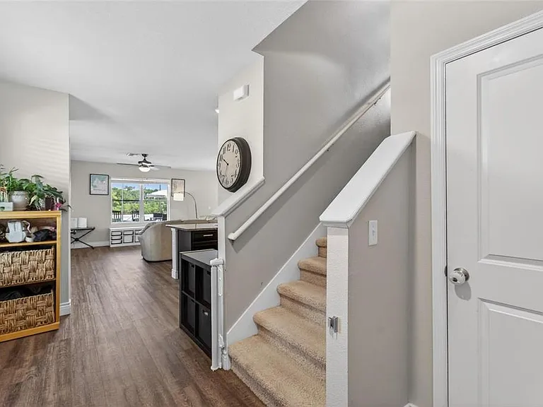 11176 Leland Groves Dr — Photo 13