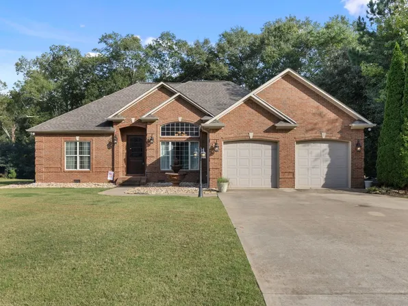 141 Bailey Ct, Killen, AL 35645