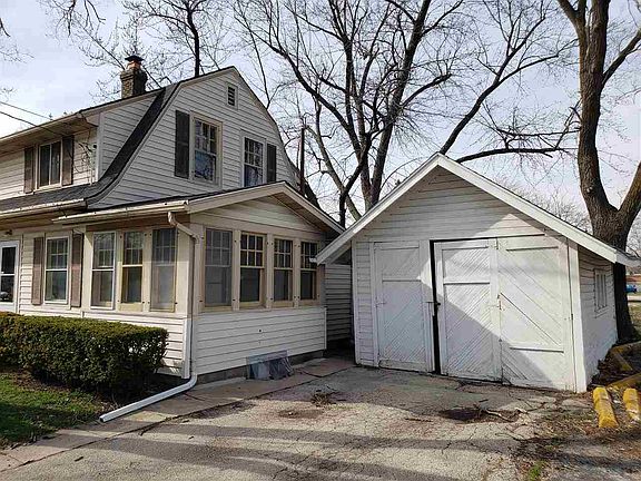 3rd image of 1107 Van Wie Ave