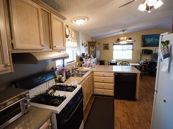 5th image of 2400 W Valley Pkwy Space 71