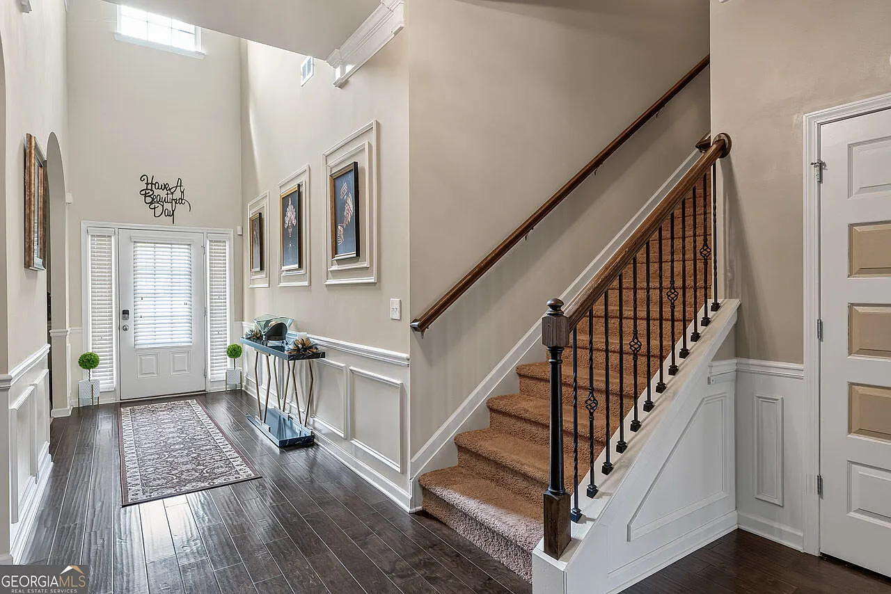 4 bed, 3.5 bath, 4762 sqft, $995 — Photo 3