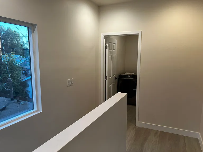 7021 Jamieson Ave — Photo 17