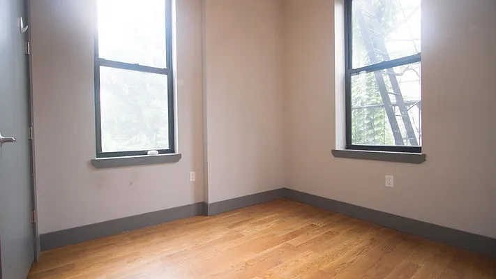 Rented by Nooklyn NYC LLC | media 4
