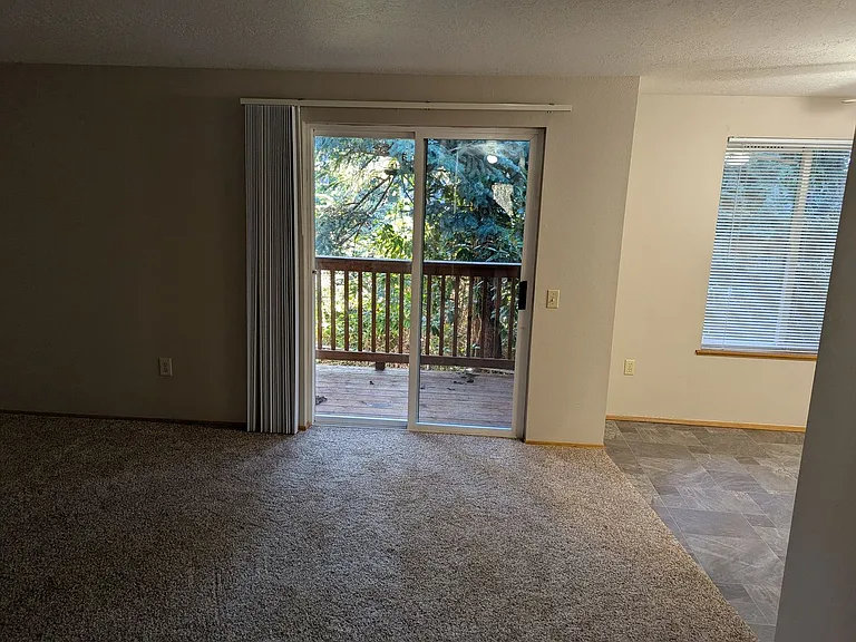 Silverwood Apartments — Photo 51