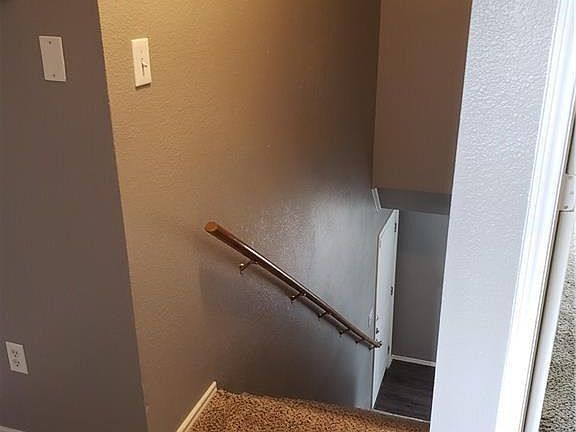 2nd image of 3140 Heritage Ln