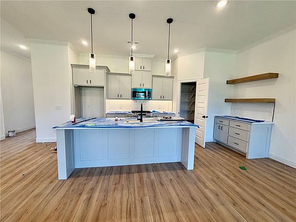 5th image of 1804 Goldthorp St