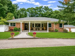 199 Dix Hills Rd, Dix Hills, NY 11746