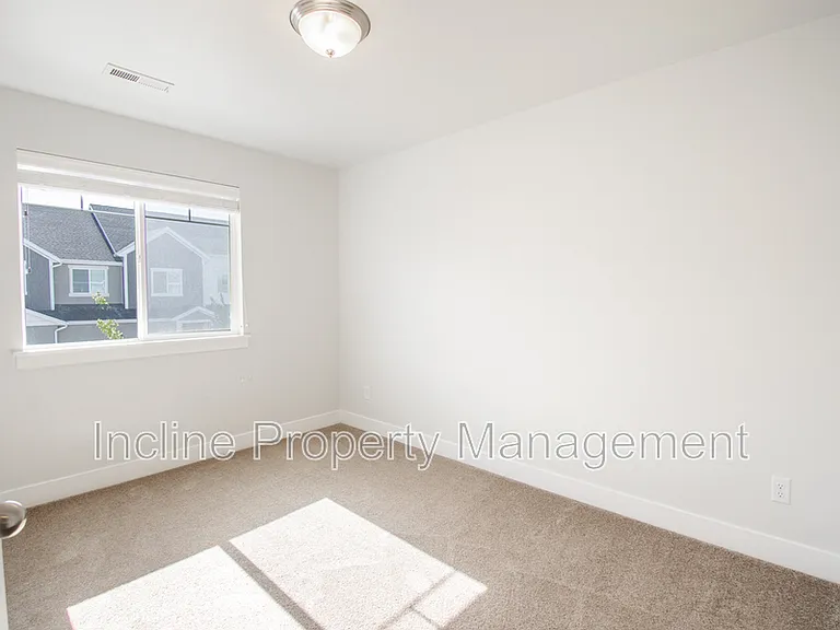 4863 W Spire Way — Photo 12