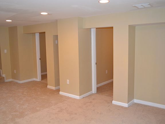 4th image of 1208 Nova Ave