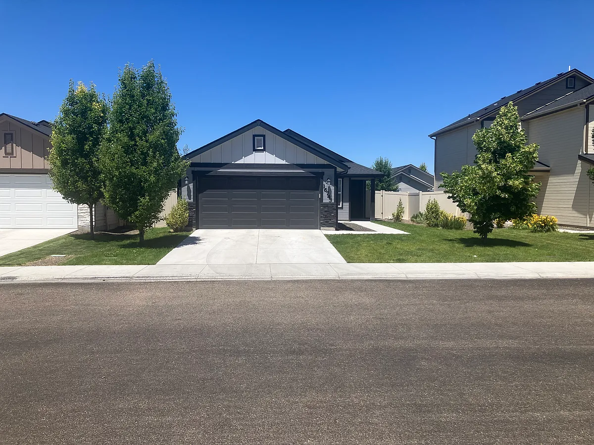 Building Photo - 16743 N Cornwallis Way