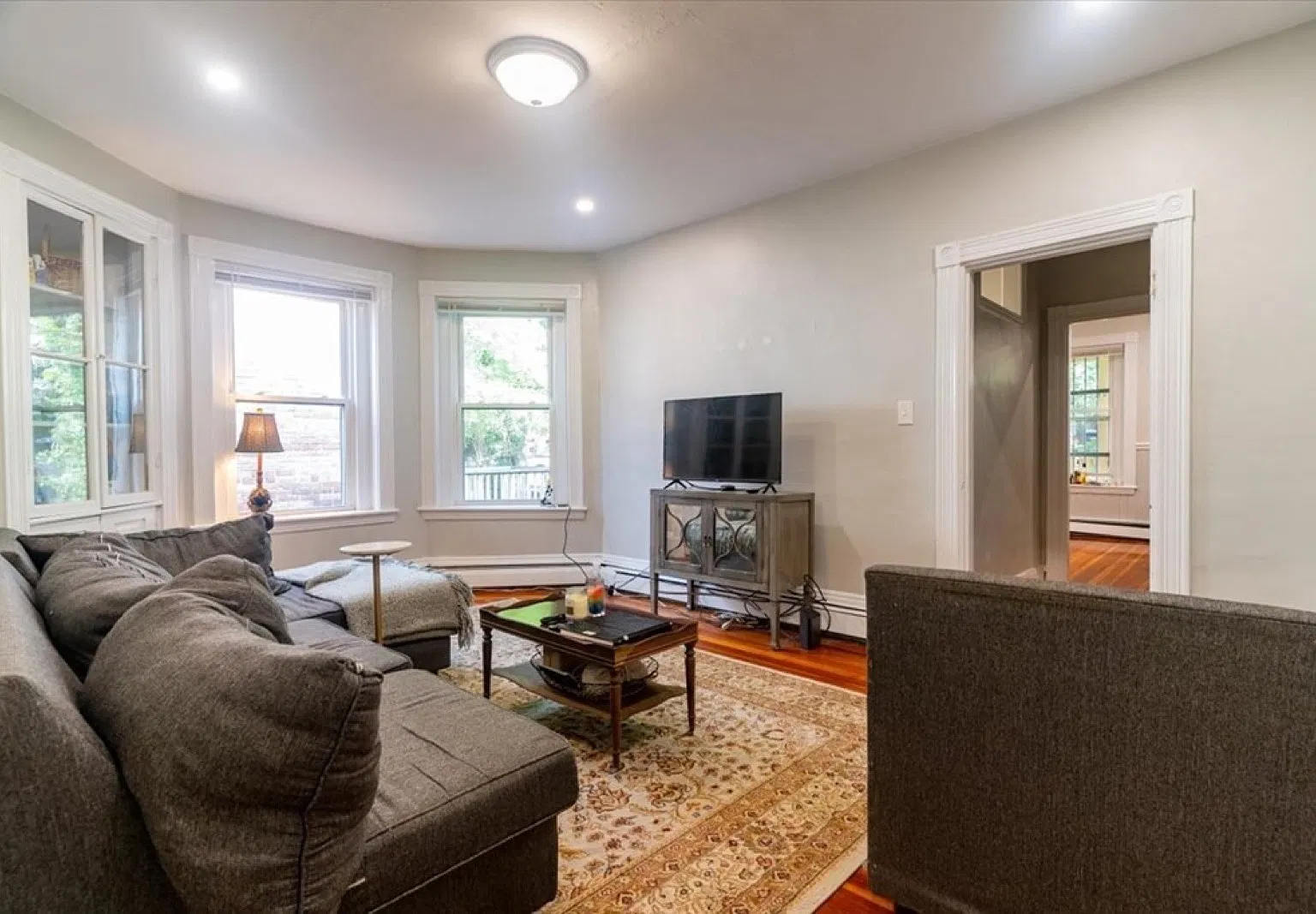 862 Huntington Avenue Apartments — Photo 1