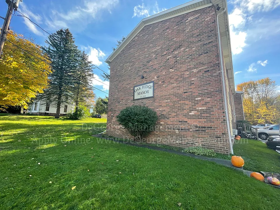 Building Photo 4