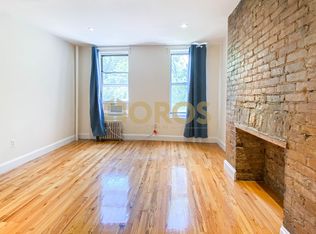 335 E 10th St APT 3W, New York, NY 10009