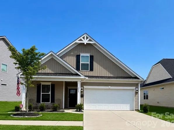 3227 Laurel Brook Dr, Denver, NC 28037